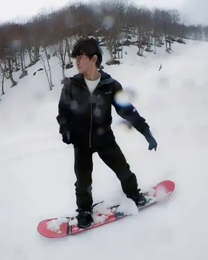 Fathy Rashad hobby - Snowboarding